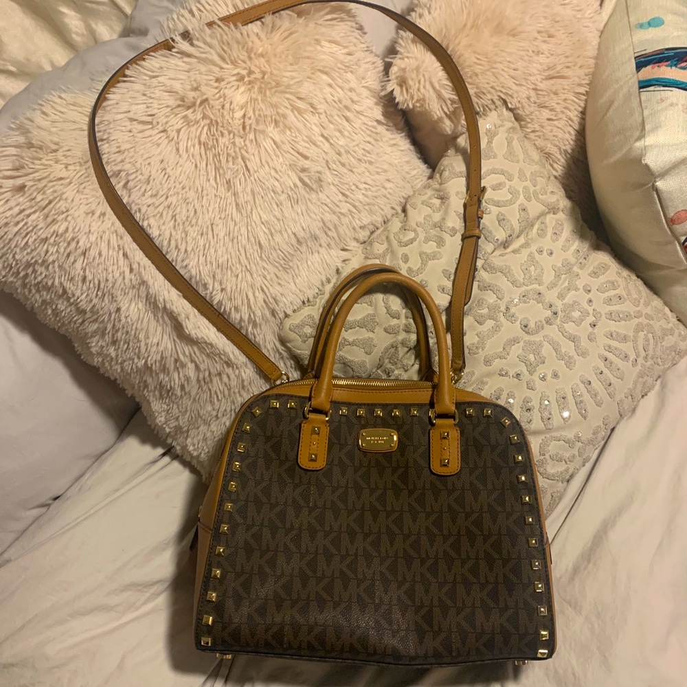 Michael Kors MK Logo Purse (Mint condition)